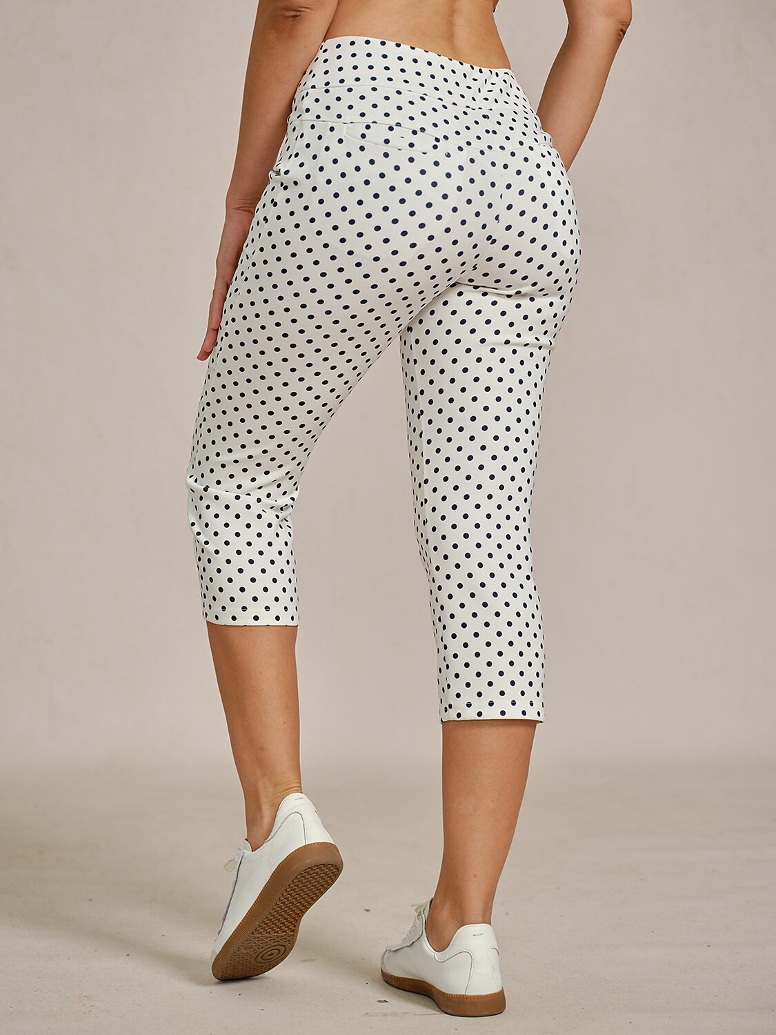 EAGLE 22 Inch Performance Stretch Capri Pants