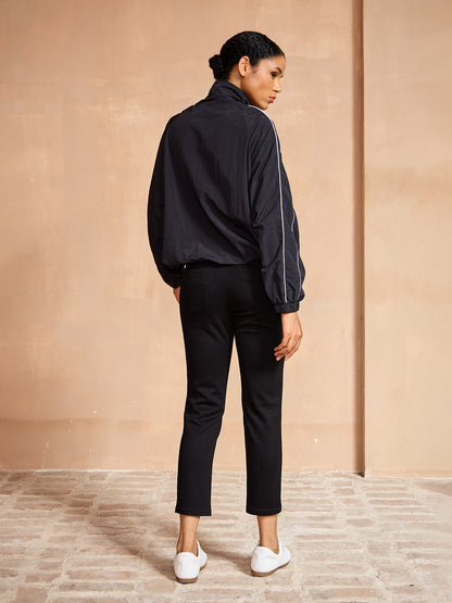 ベーシック以上の長袖トリムポケットスウェットシャツ