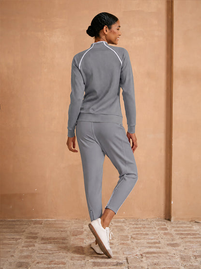 Bluza z długim rękawem More Than Basic z ozdobnymi wykończeniami