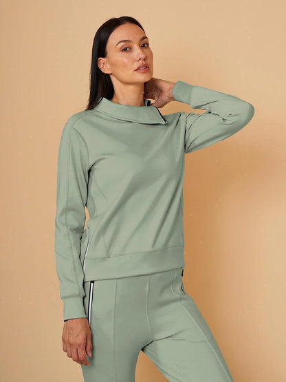Mehr als nur ein einfaches Golf-Sweatshirt mit unregelmäßigem Kragen