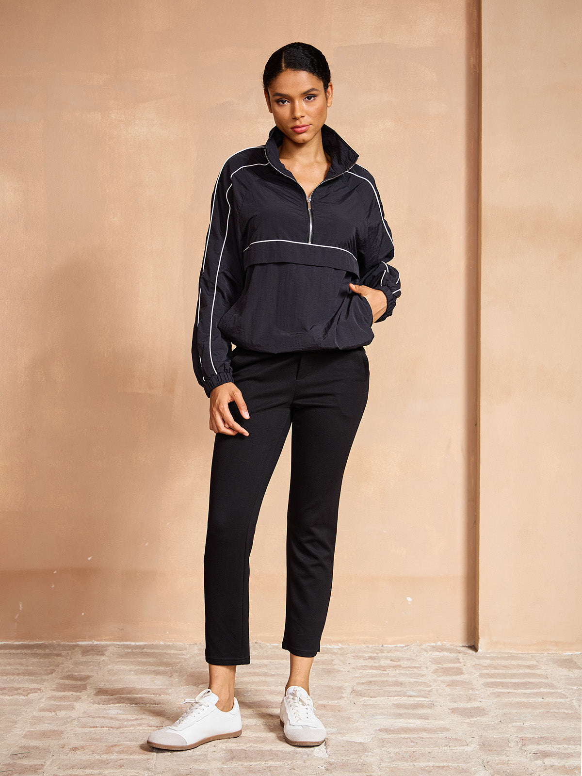 ベーシック以上の長袖トリムポケットスウェットシャツ