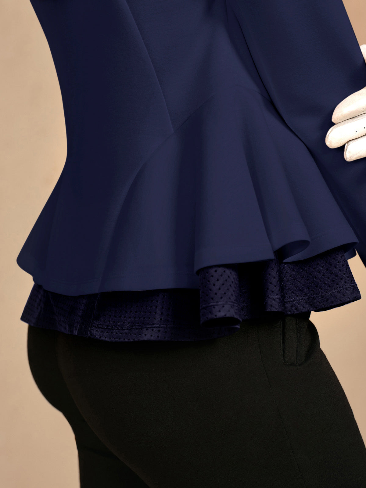 ベーシック以上のラッフルゴルフジャケット