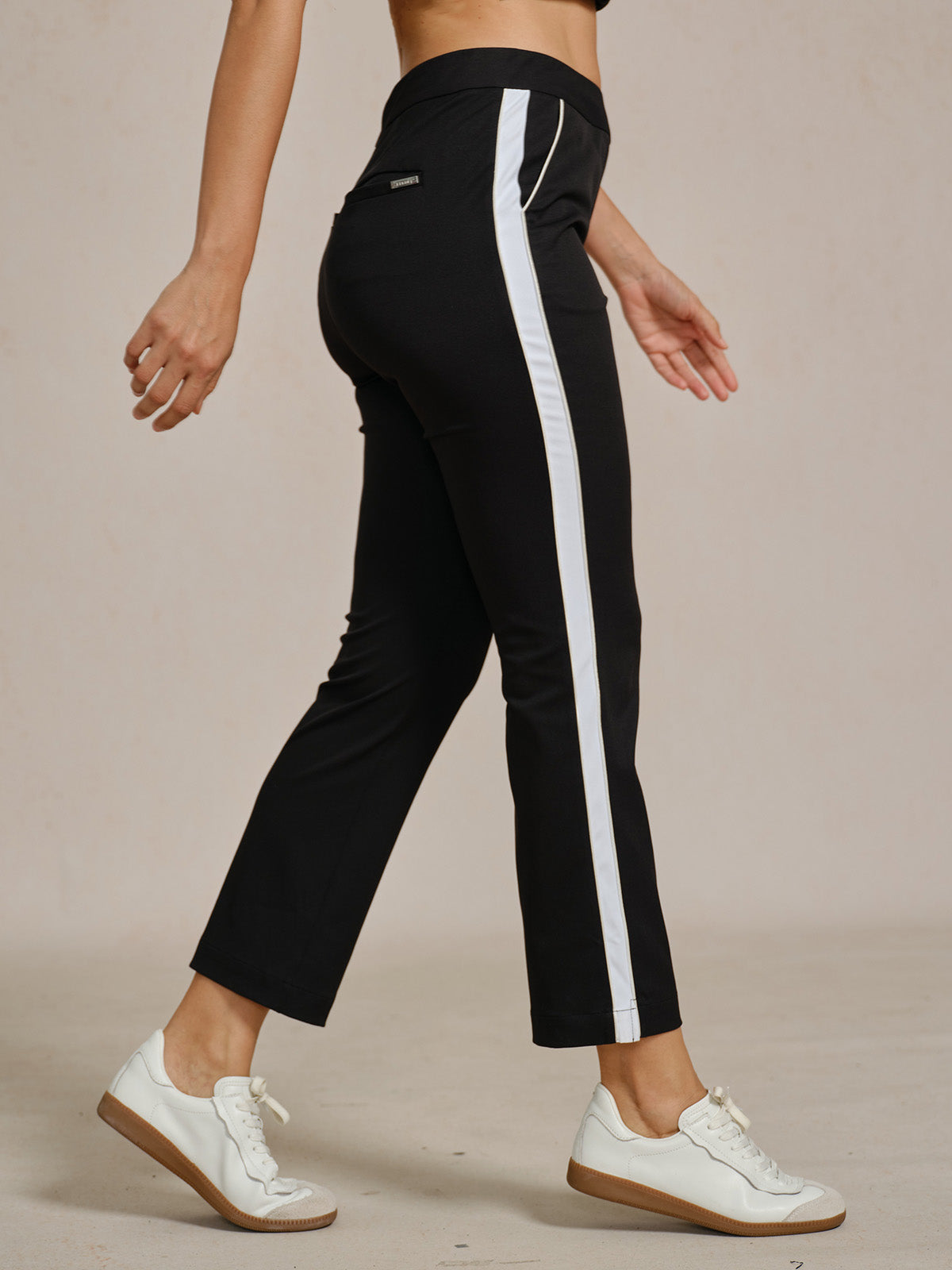Eagle 28 Inch Performance Stretch Trimmed Ankle Pants