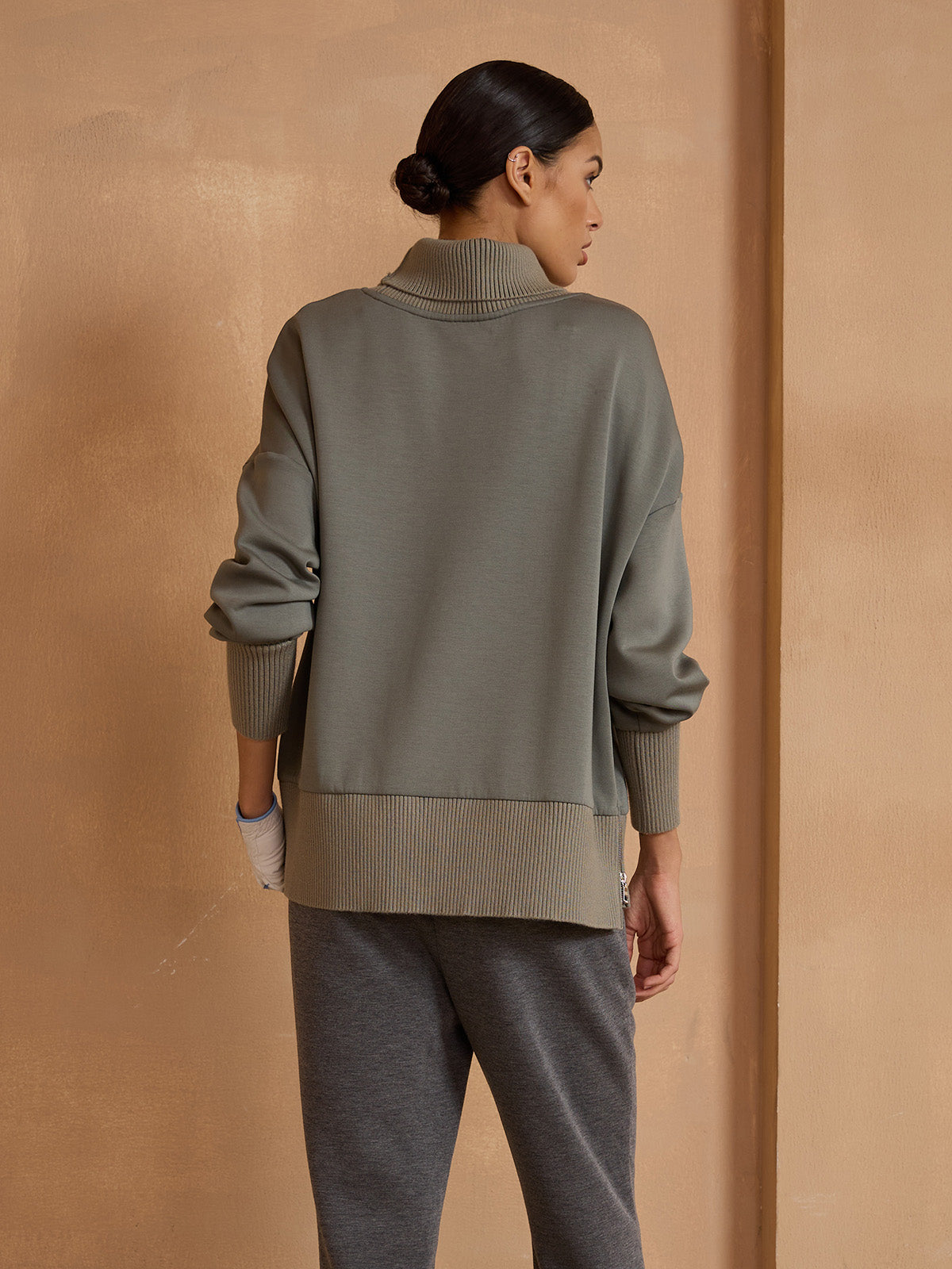 UltraSoft Wool Long Sleeve Knit Stitching Sweatshirt