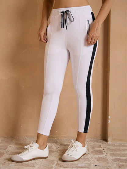 Mehr-als-Basic Capri-Sweatpants mit Kordelzug