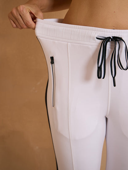 Mehr-als-Basic Capri-Sweatpants mit Kordelzug