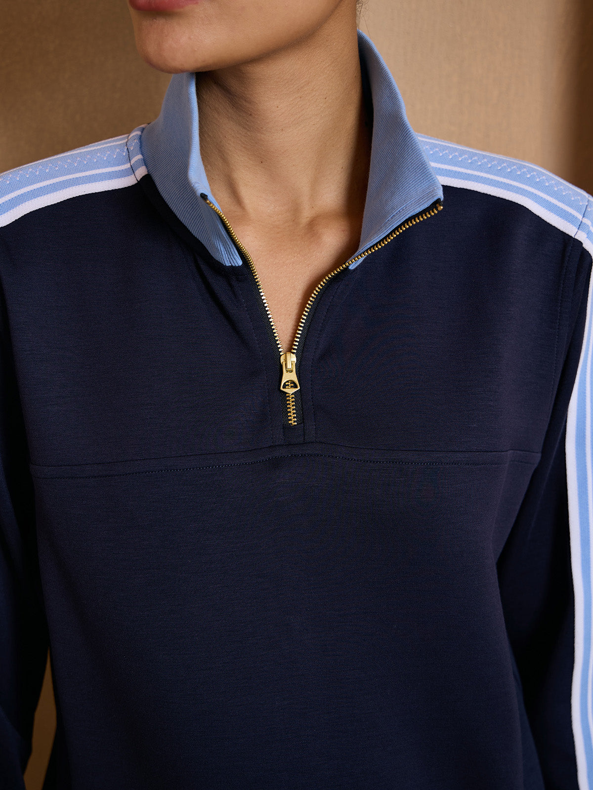 Felpa UltraSoft a maniche lunghe con zip a un quarto e profilo a righe