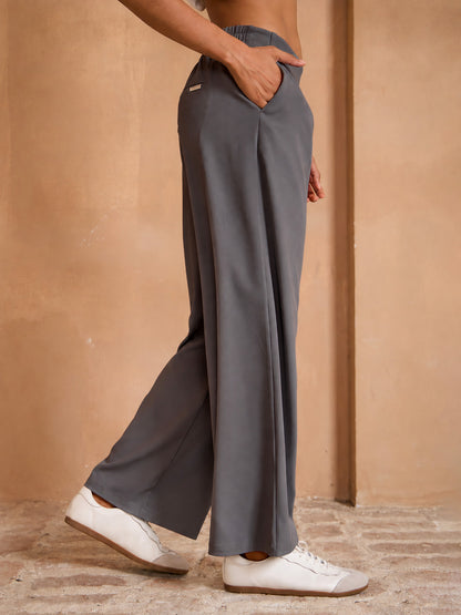 Pantalon large extensible performance, plus qu’un basique