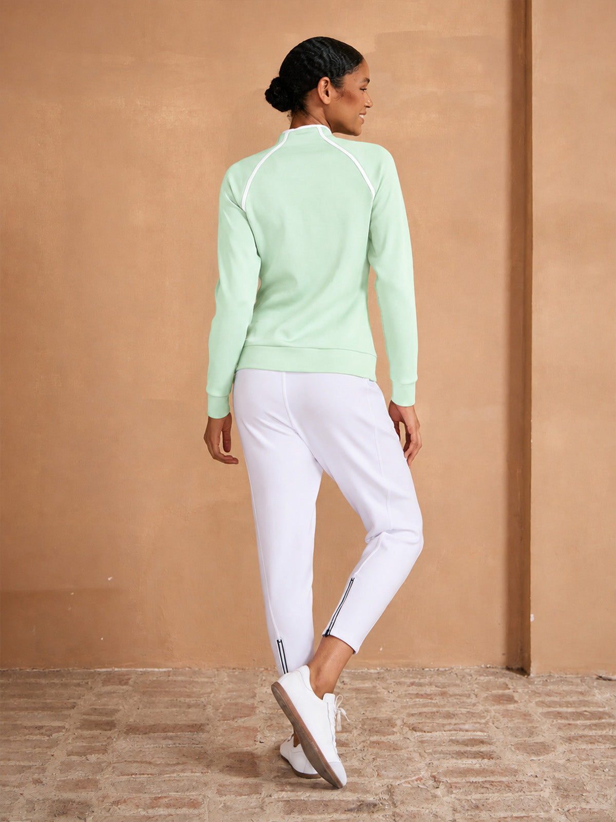 Sweat-shirt à manches longues et finitions soignées More Than Basic