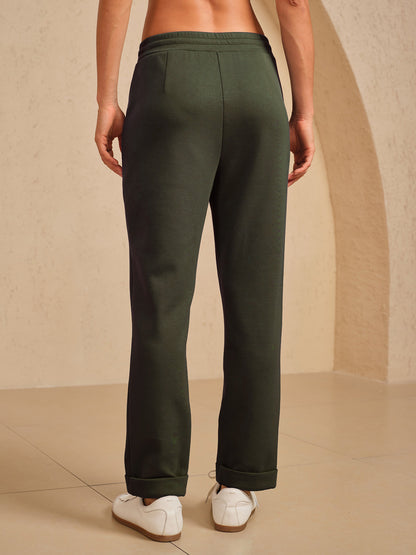 Ultraweiche Stretch-Hose mit verstecktem Kordelzug und Bündchen