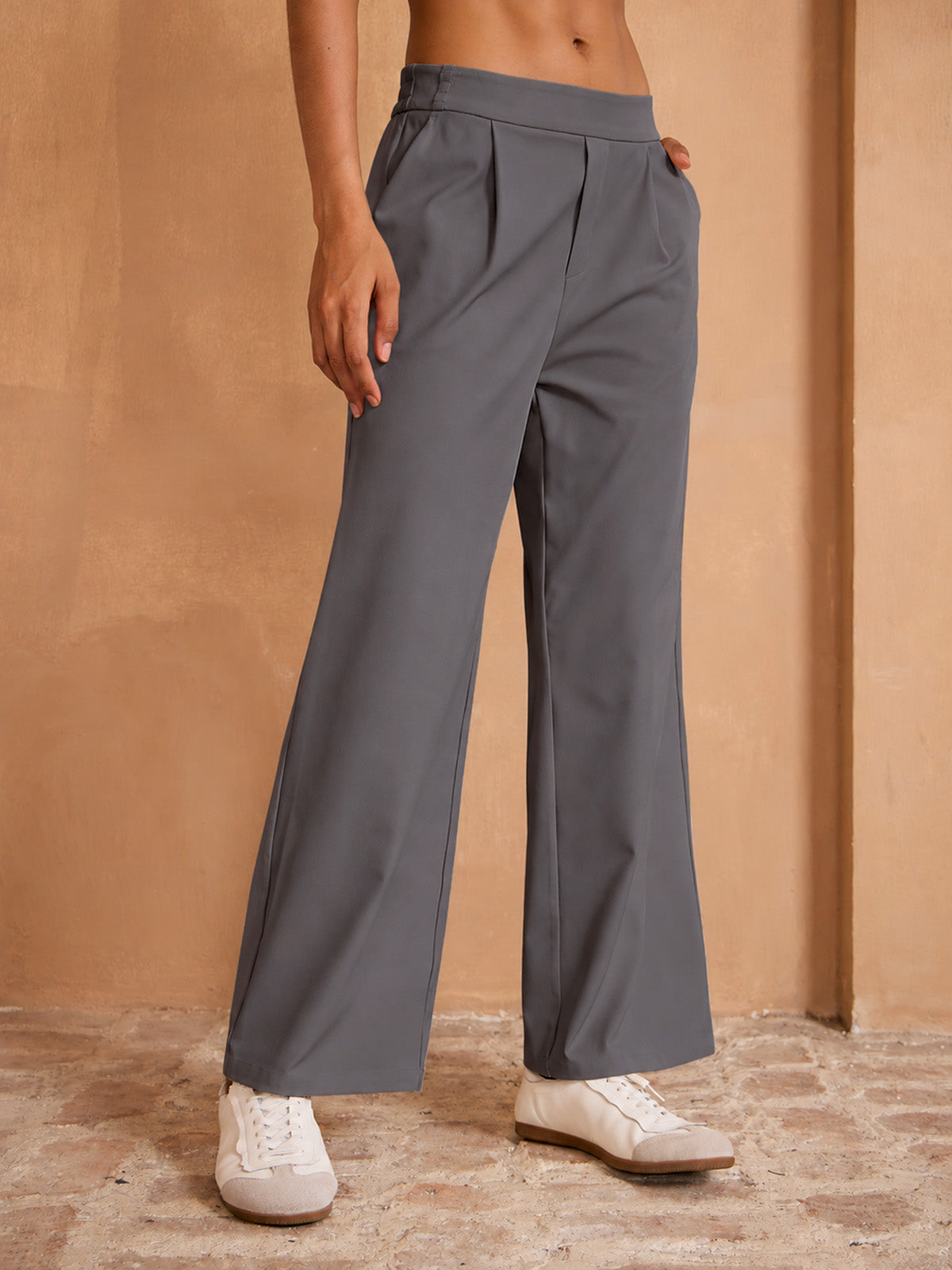 Pantalon large extensible performance, plus qu’un basique