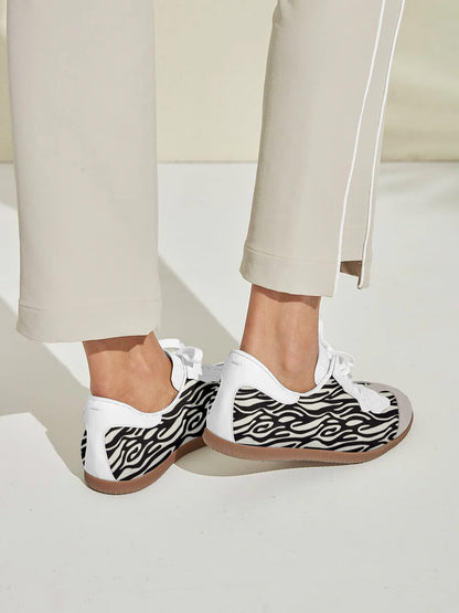 FitFlex レザー レトロ トレーナー スニーカー レディース