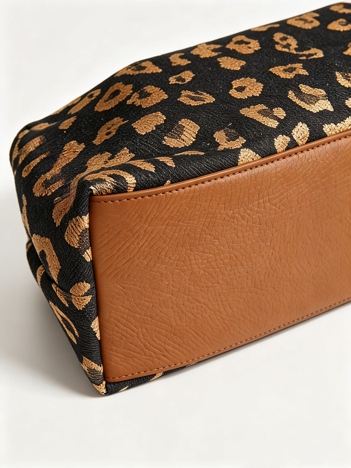 Leopard Jacquard Canvas Pleated Frame Bag
