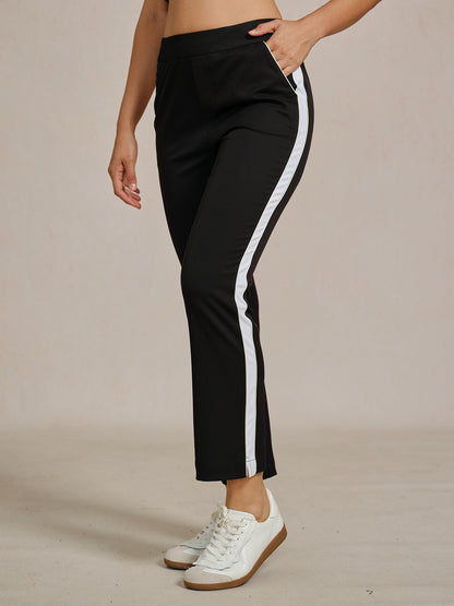 Eagle 28 Inch Performance Stretch Trimmed Ankle Pants