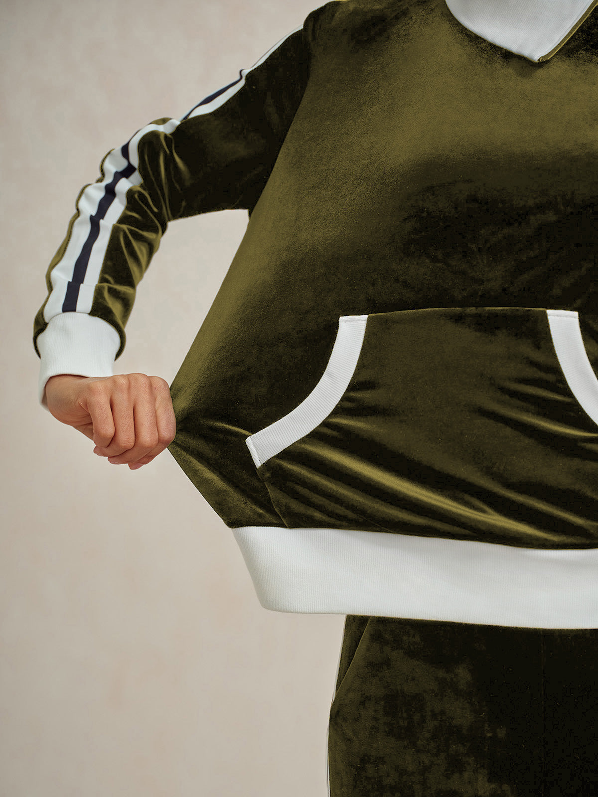 UltraSoft Velvet Sudadera de Manga Larga con Cuello Asimétrico