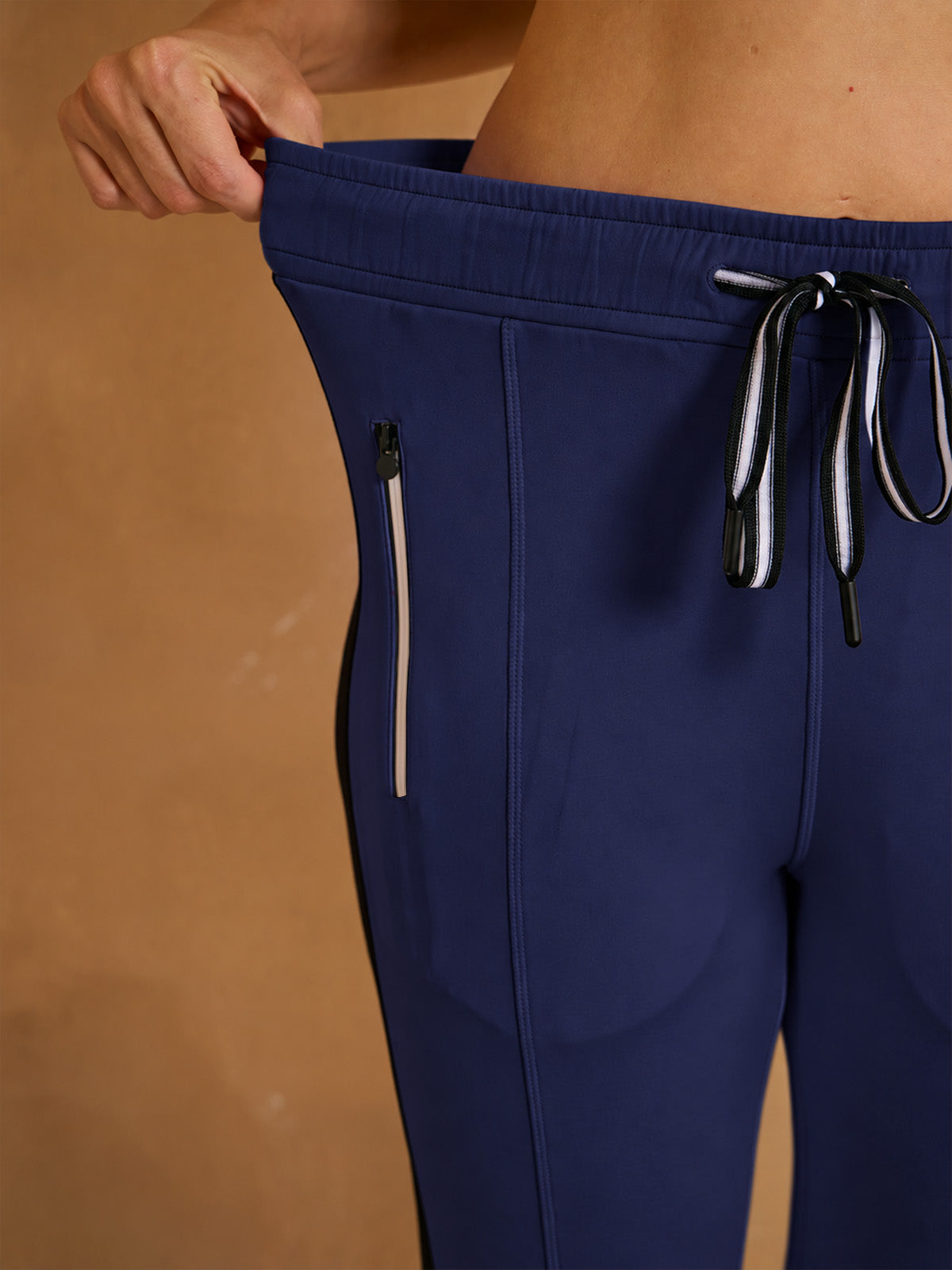 Mehr-als-Basic Capri-Sweatpants mit Kordelzug