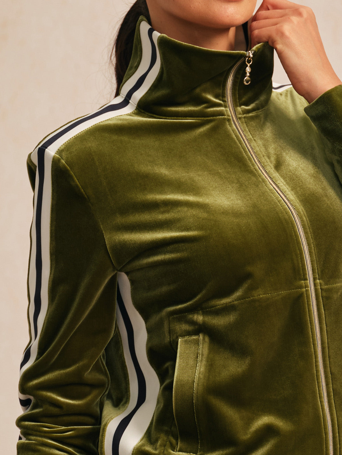 UltraSoft ベルベット長袖フルジップジャケット