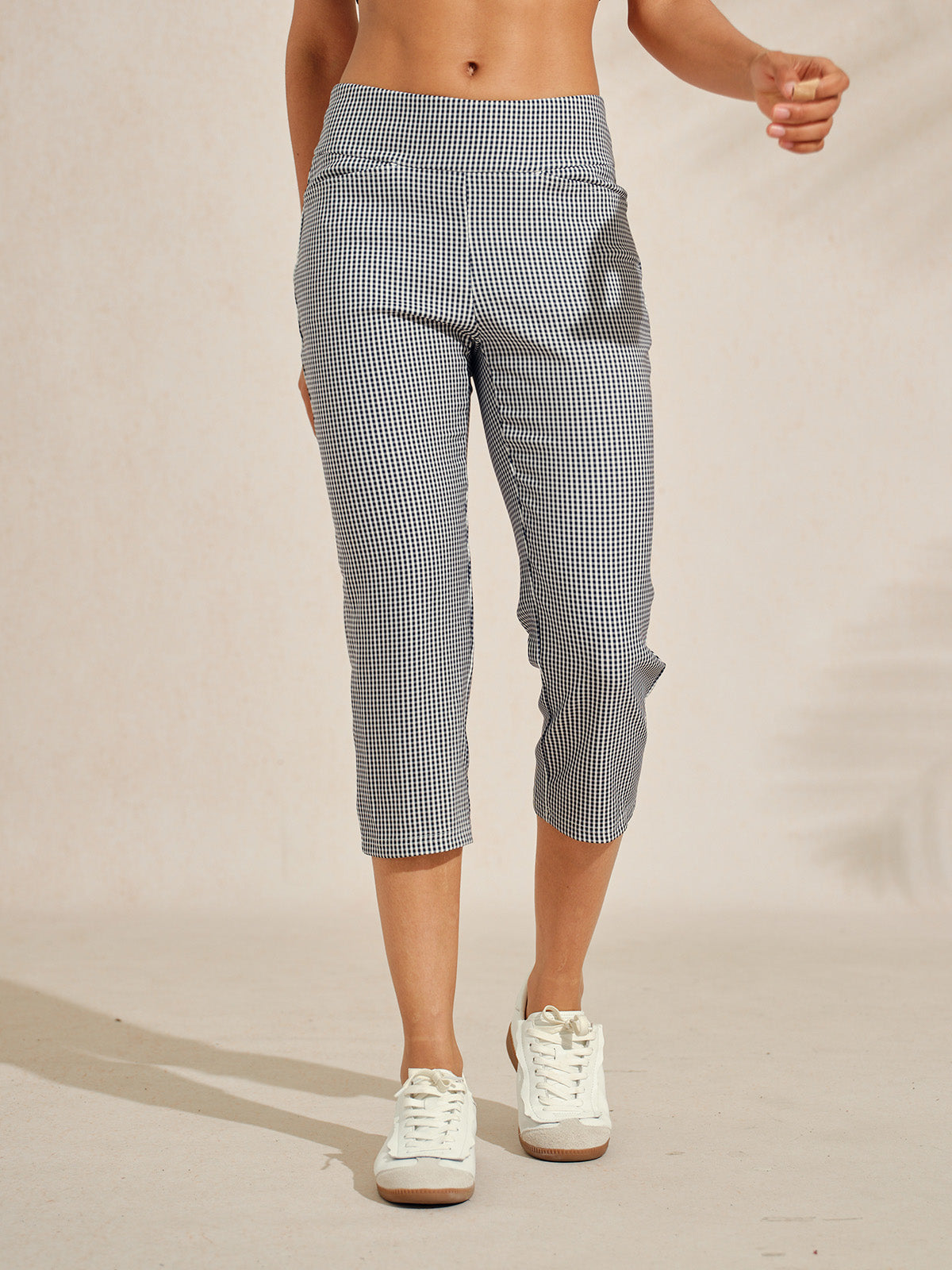 EAGLE 22 Inch Performance Slim Capri Pants