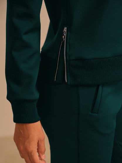 ベーシックを超えたアシンメトリーカラーのゴルフスウェットシャツ