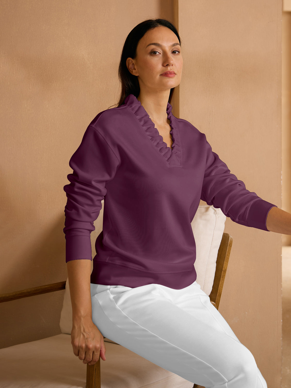 Felpa UltraSoft a maniche lunghe con volant e scollo a V