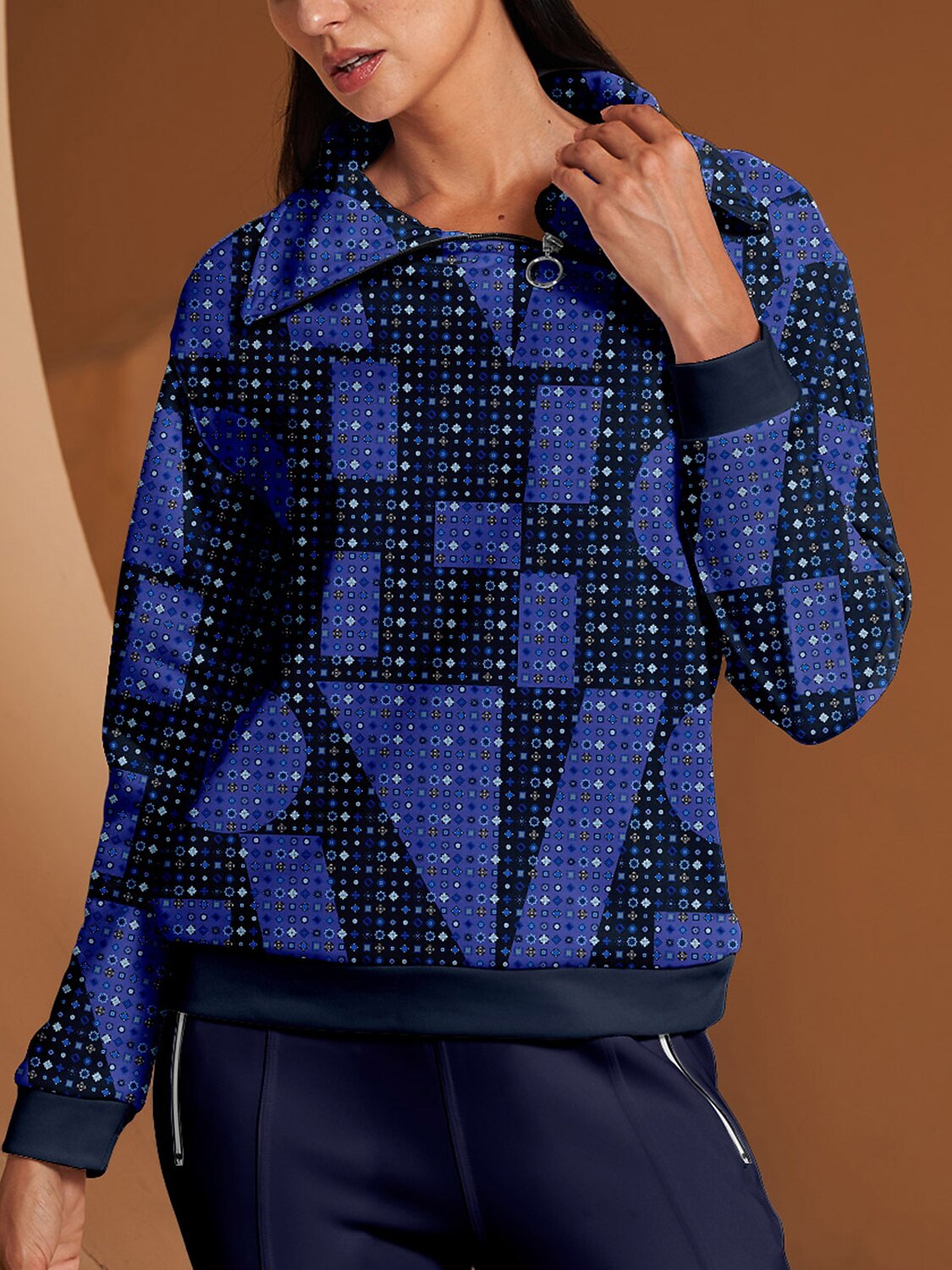 遊び心あふれるマリンゴルフスウェットシャツ