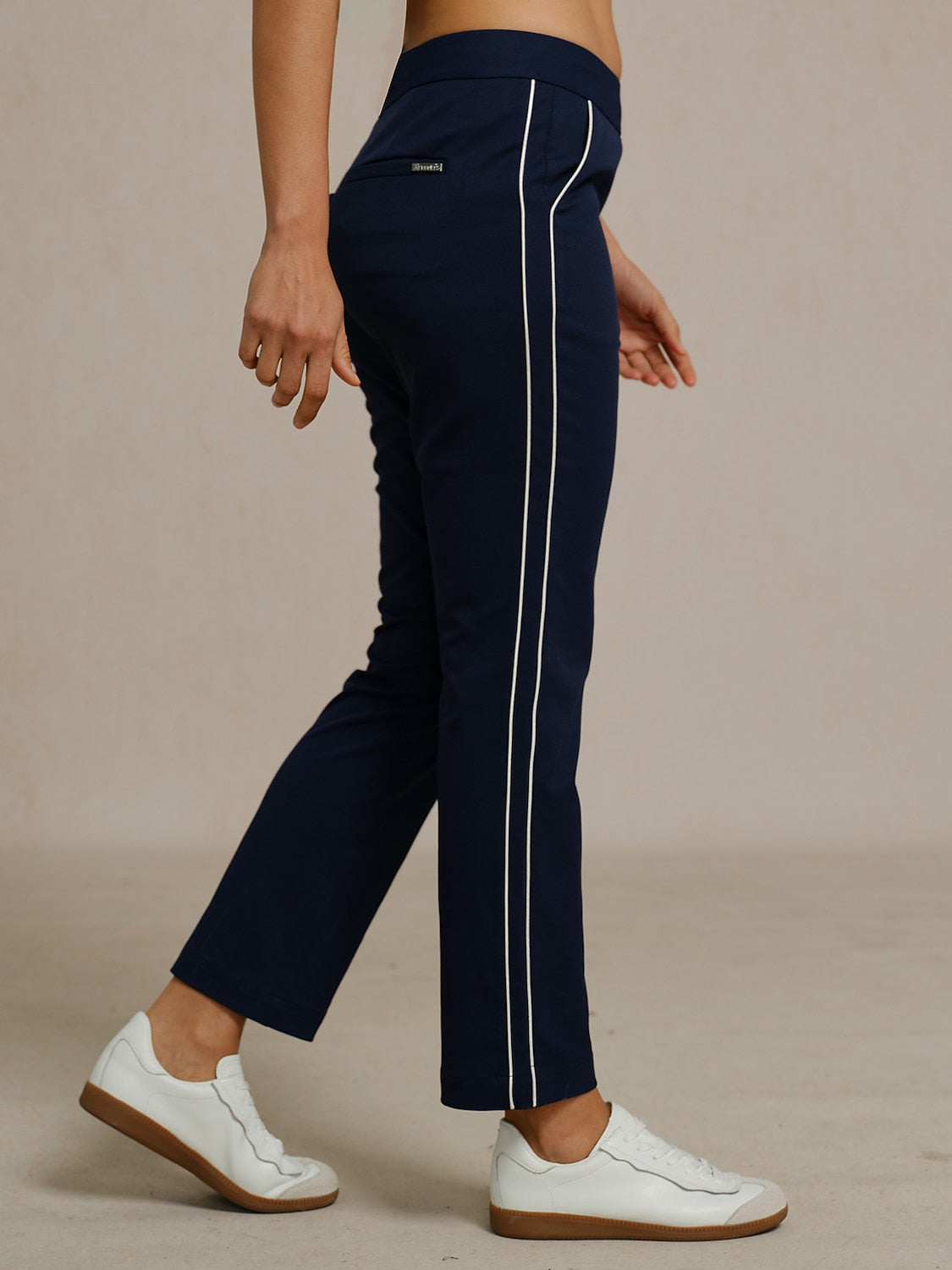 Eagle 28 Inch Performance Stretch Trimmed Ankle Pants