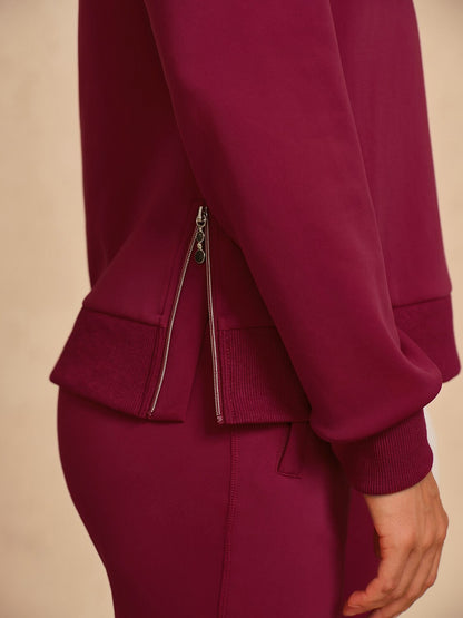 ベーシックを超えたアシンメトリーカラーのゴルフスウェットシャツ