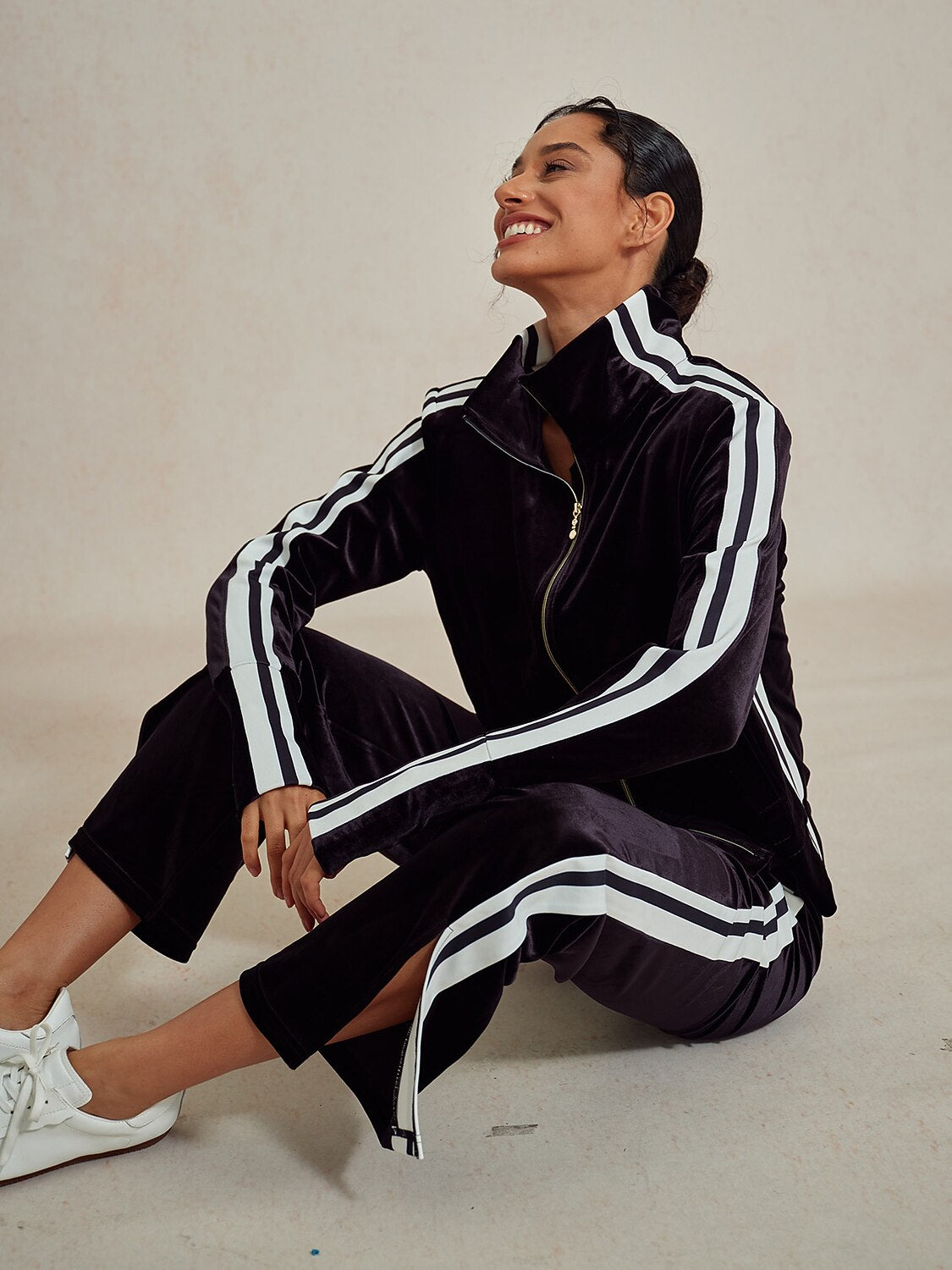 UltraSoft Velvet Chaqueta de Manga Larga con Cierre Completo