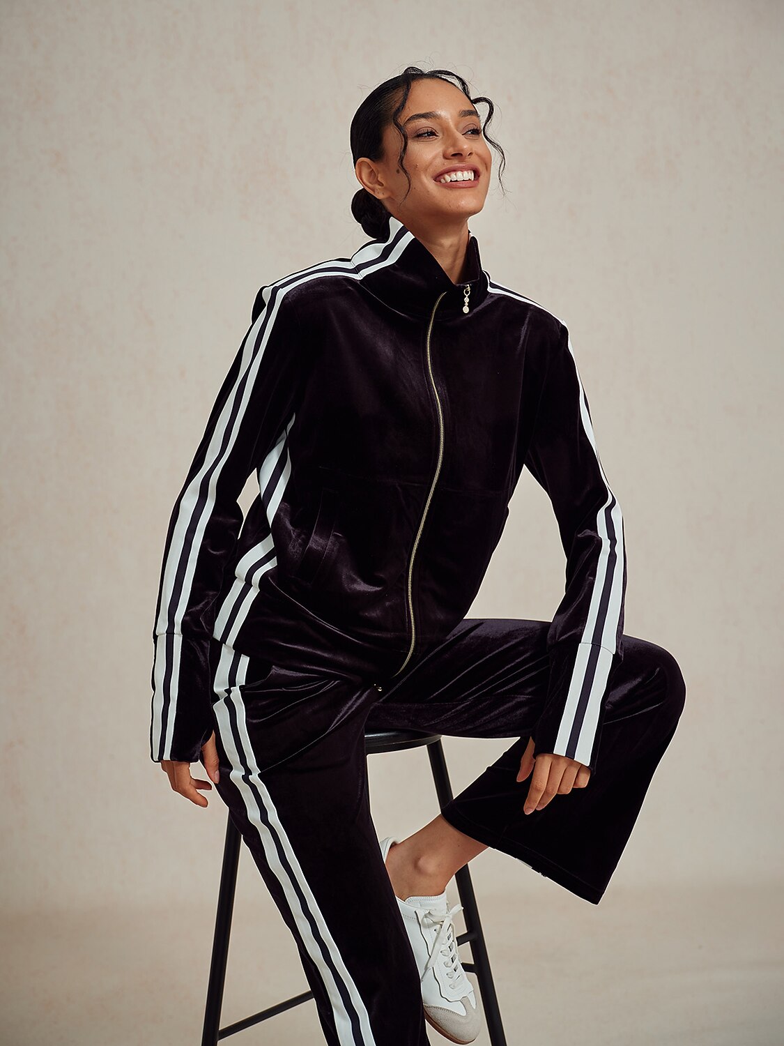 UltraSoft Velvet Chaqueta de Manga Larga con Cierre Completo