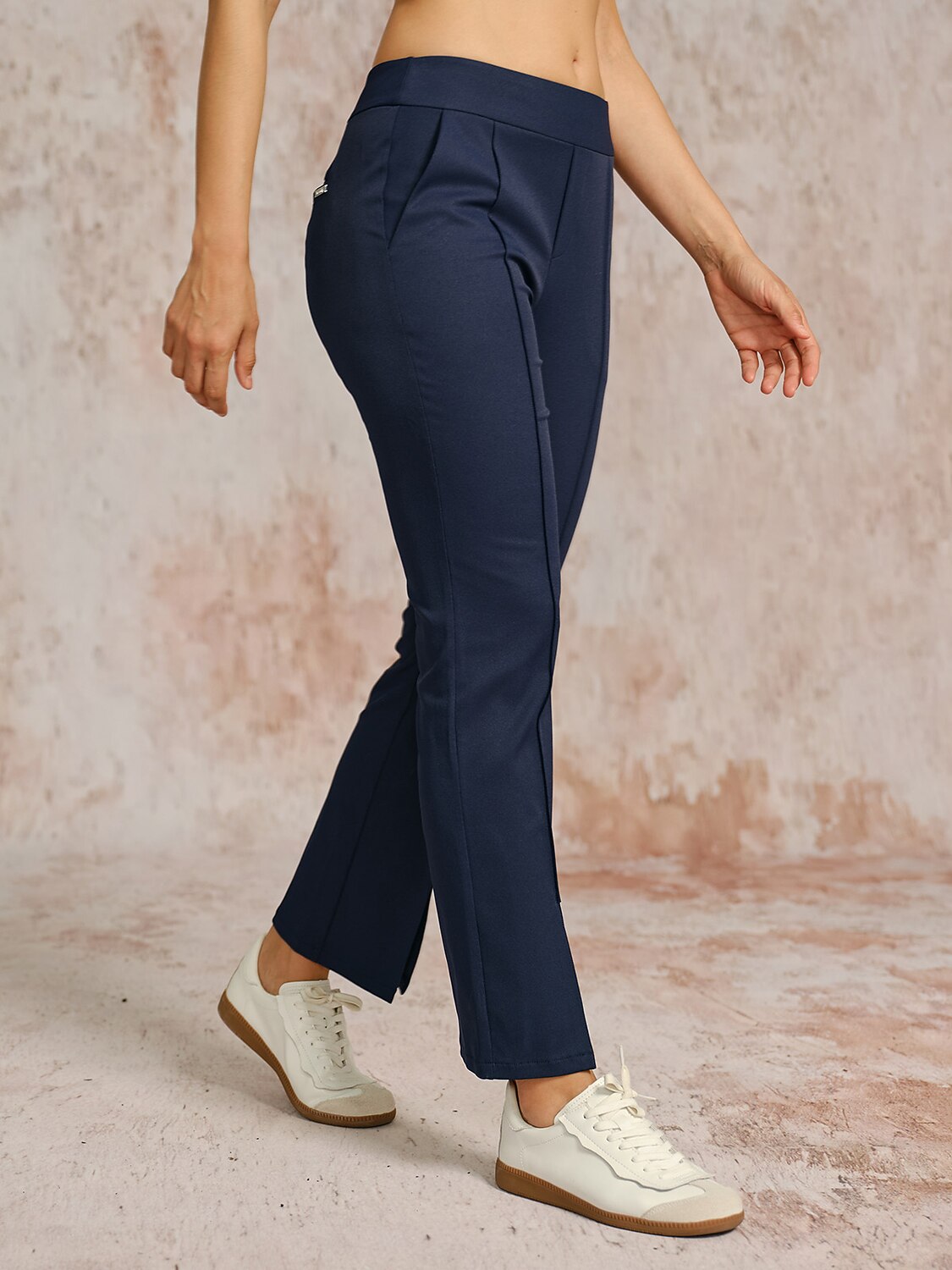 EAGLE 28 Inch Performance Stretch Split Ankle Pants