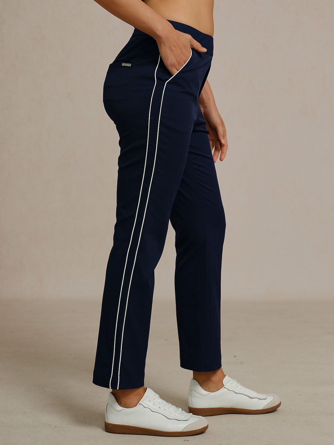 Eagle 28 Inch Performance Stretch Trimmed Ankle Pants