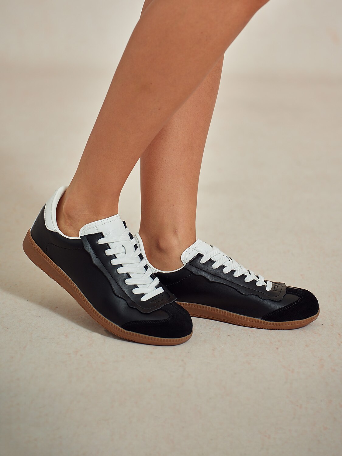 FitFlex Leather Retro Trainer Sneakers Women