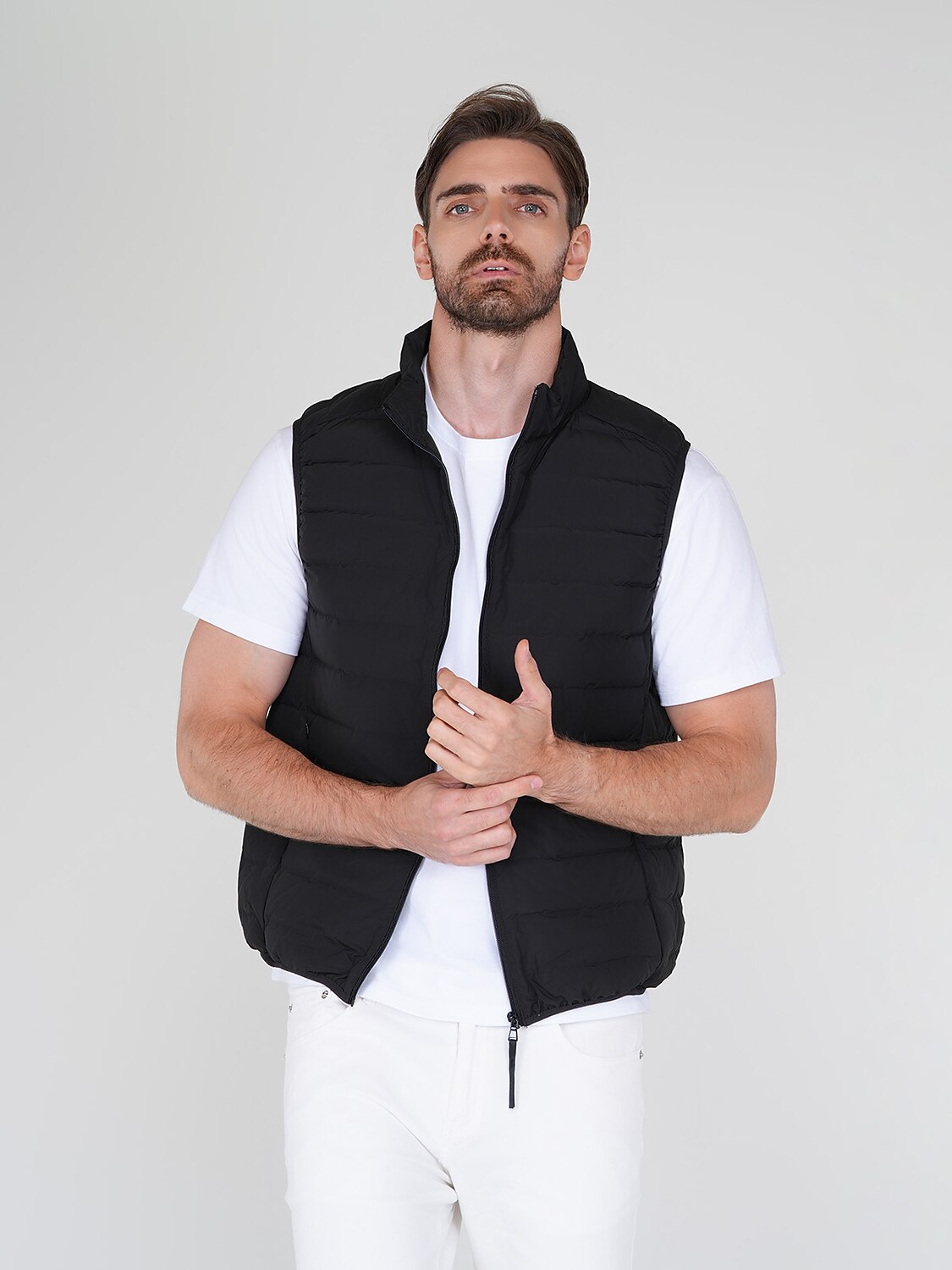 Chaleco básico para hombre con bolsillo oculto