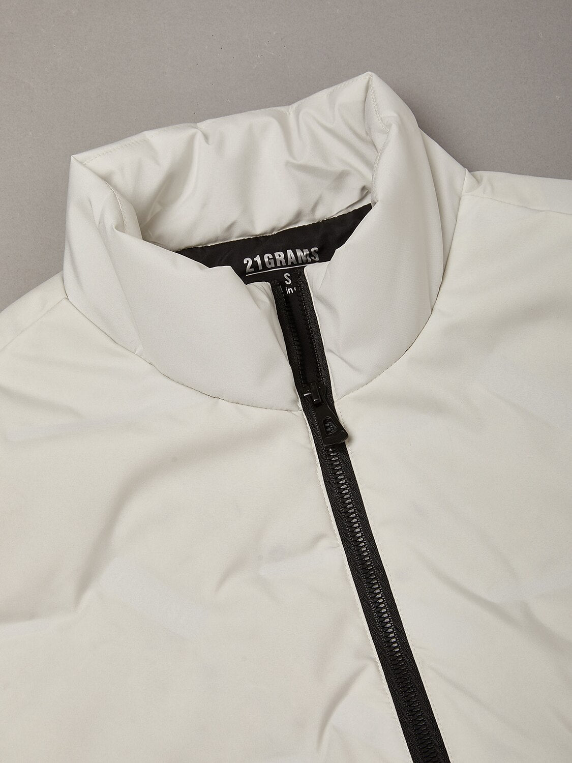 Chaleco básico para hombre con bolsillo oculto