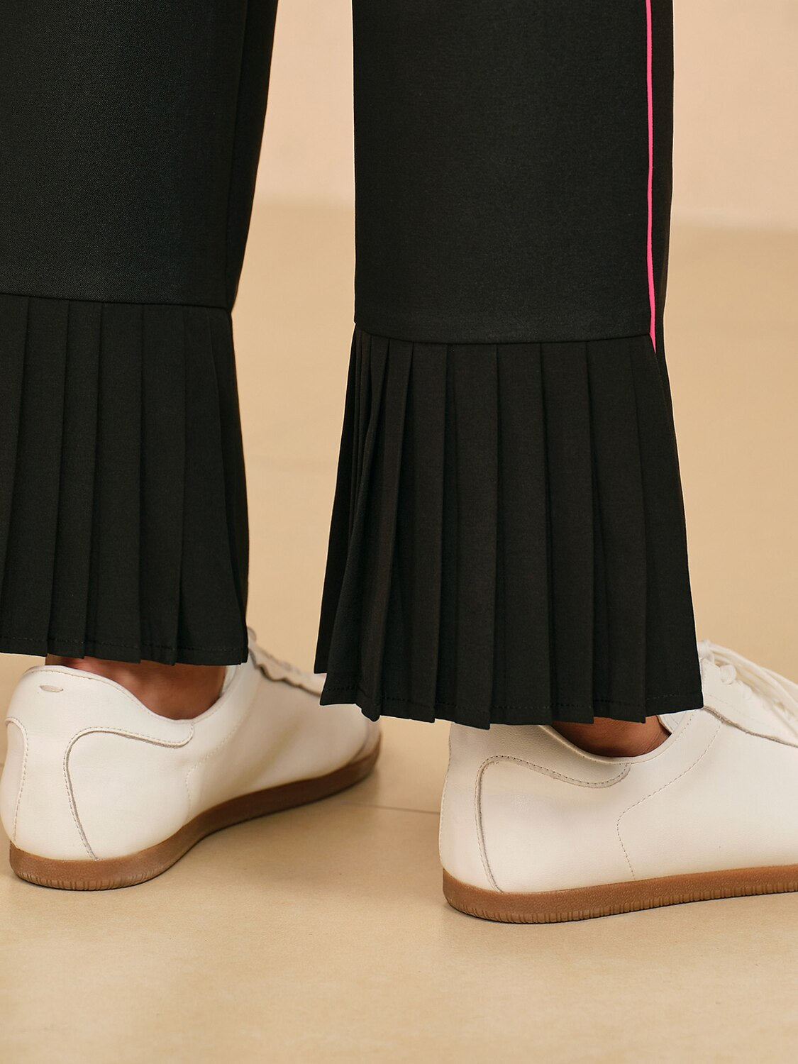 EAGLE 28 Inch Stretch Trimmed Pleated Ankle Pants