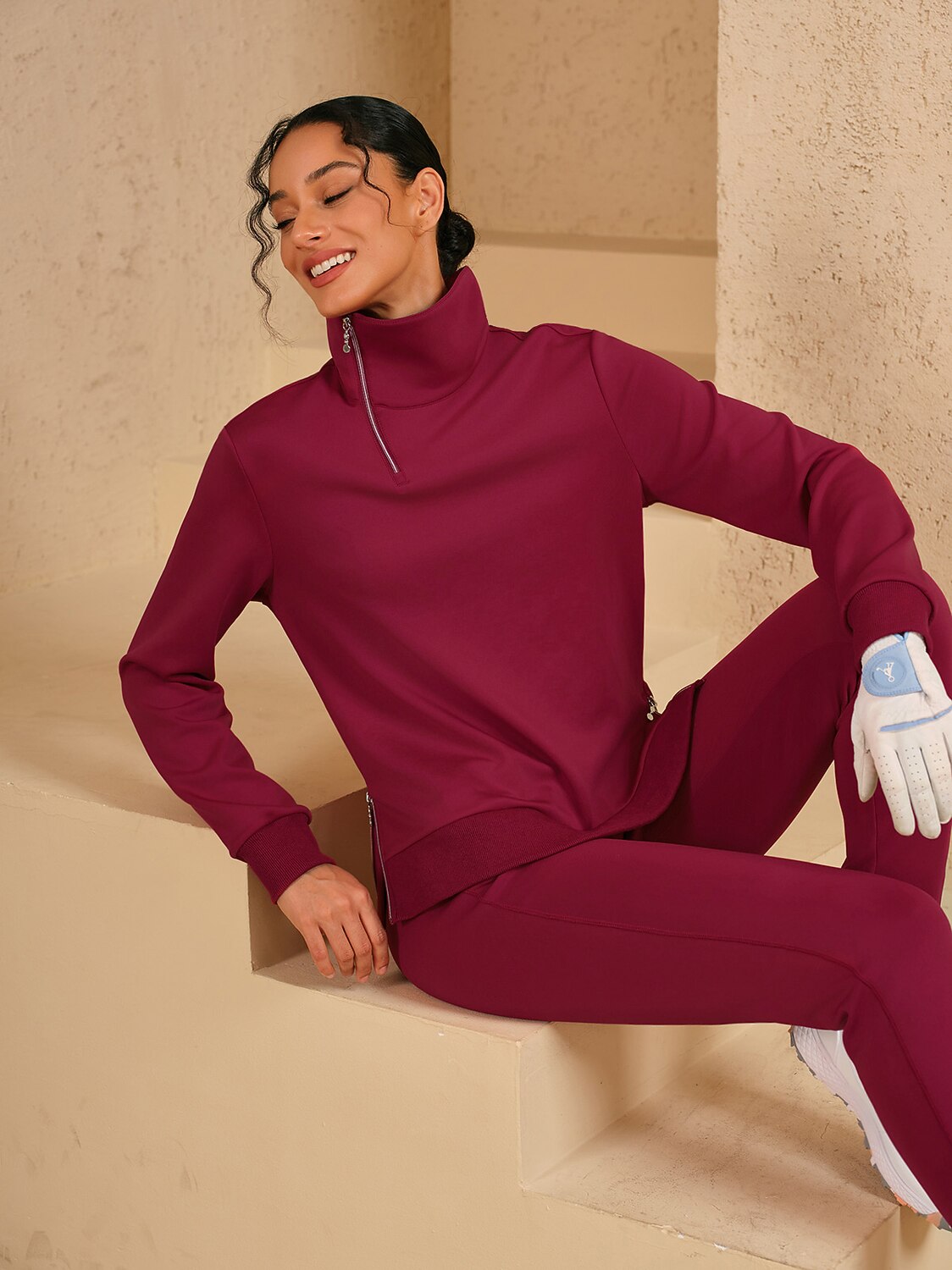 ベーシックを超えたアシンメトリーカラーのゴルフスウェットシャツ