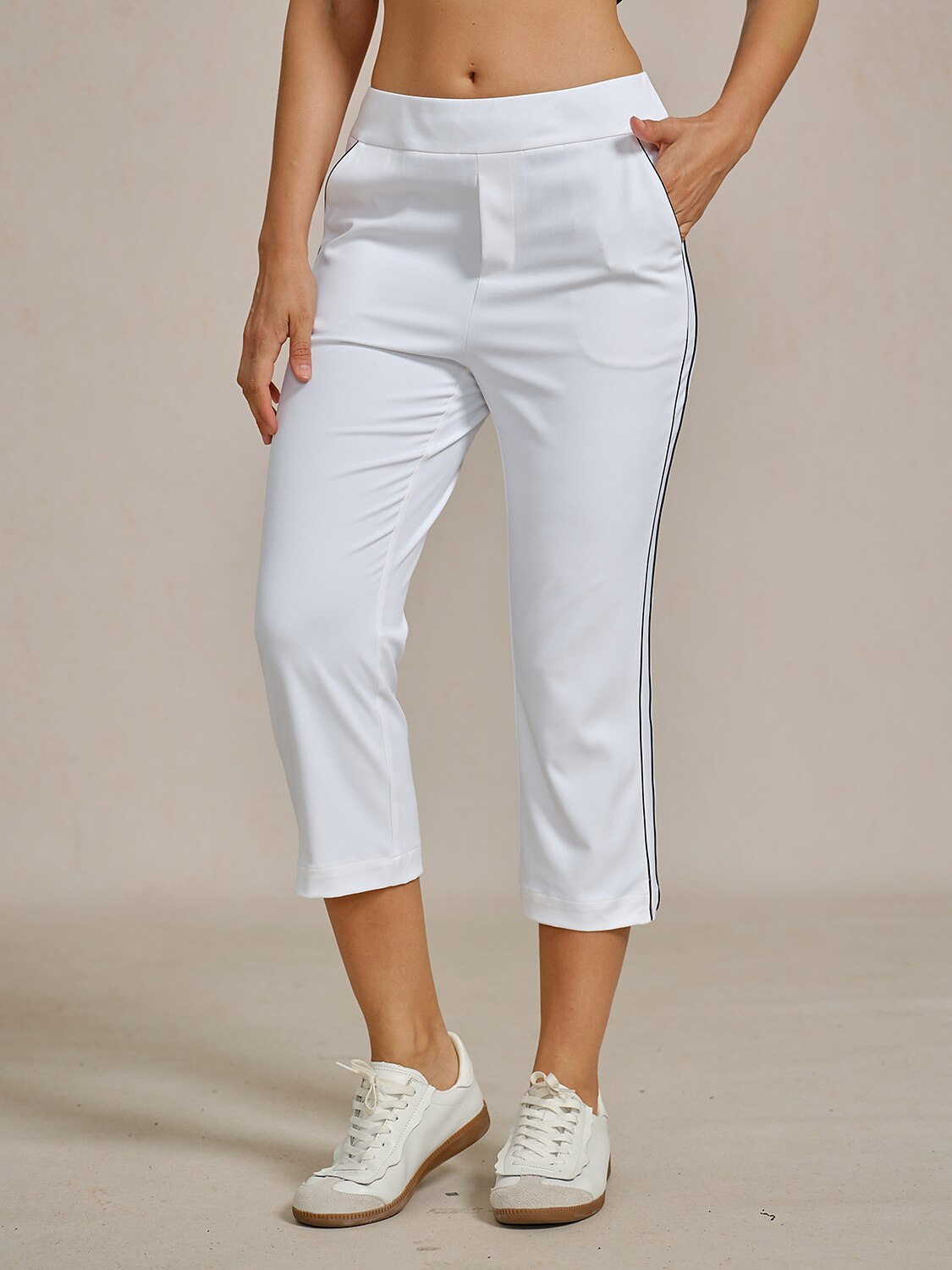 EAGLE 22 Inch Performance Stretch Trimmed Capri Pants