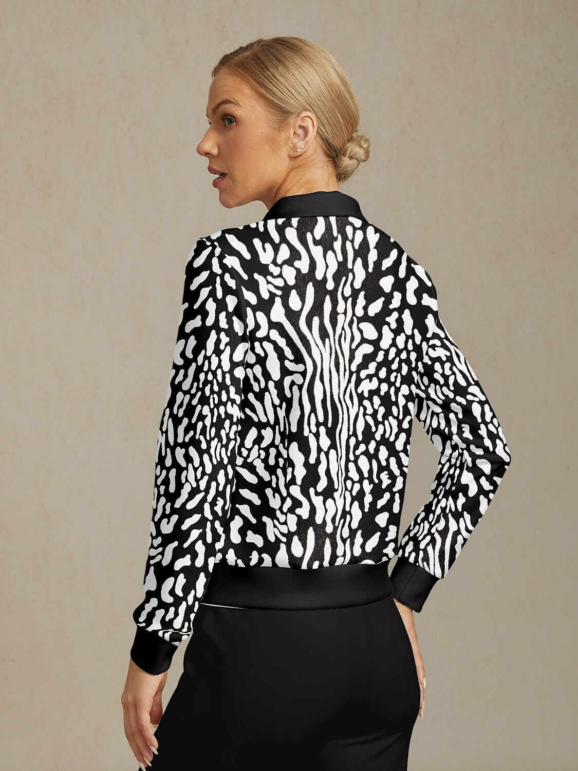 Wildlife Party Golf Sweatshirt