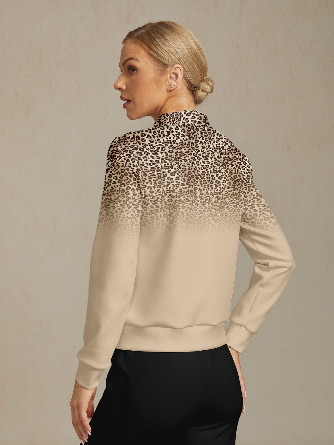 Wildlife Party Golf Sweatshirt