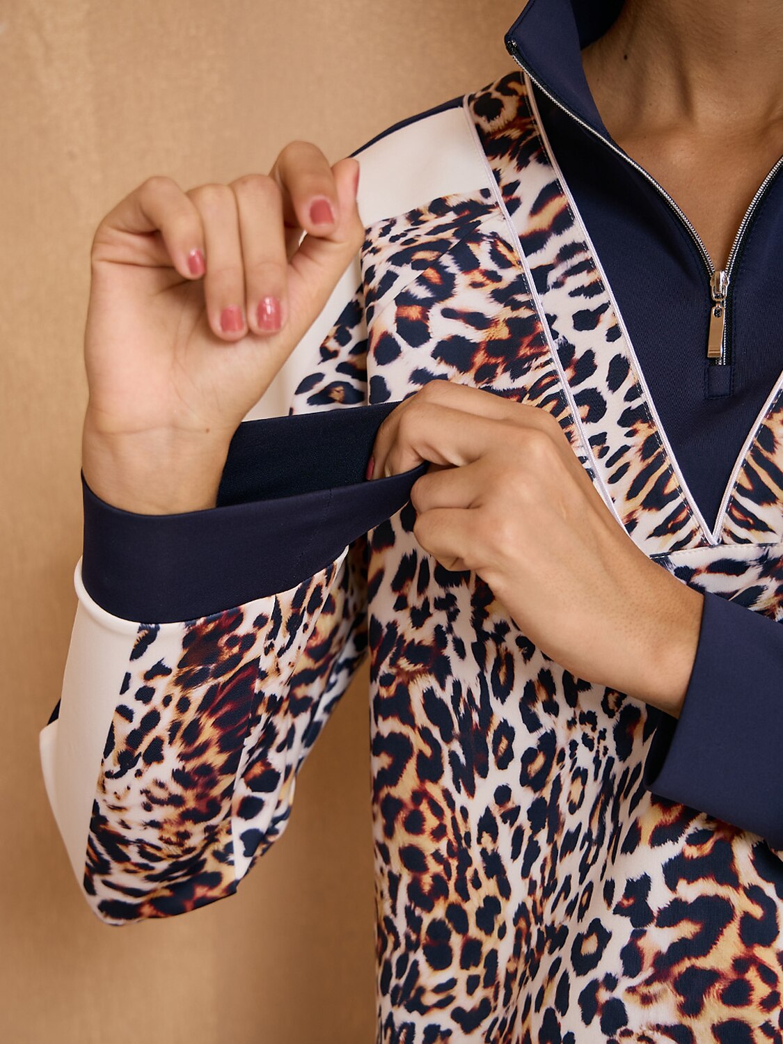 Wildlife Party Golf Sweatshirt