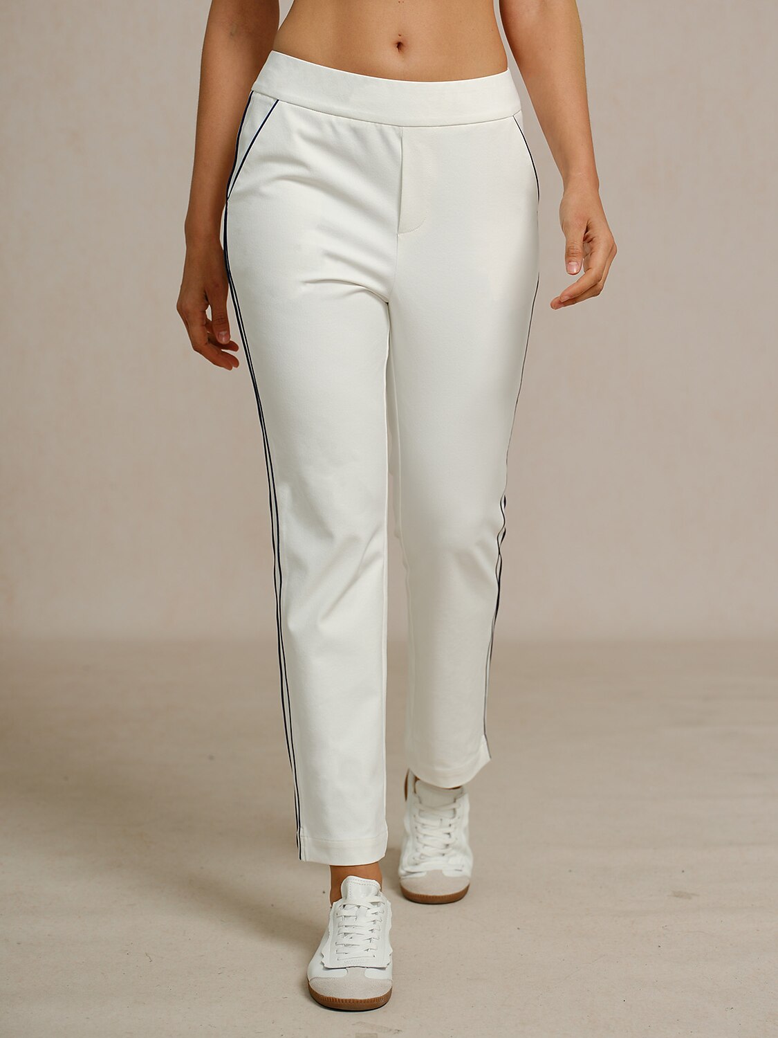 Eagle 28 Inch Performance Stretch Trimmed Ankle Pants