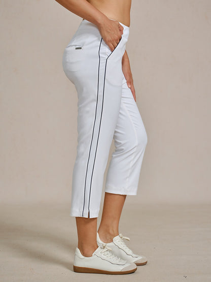 EAGLE 22 Inch Performance Stretch Trimmed Capri Pants