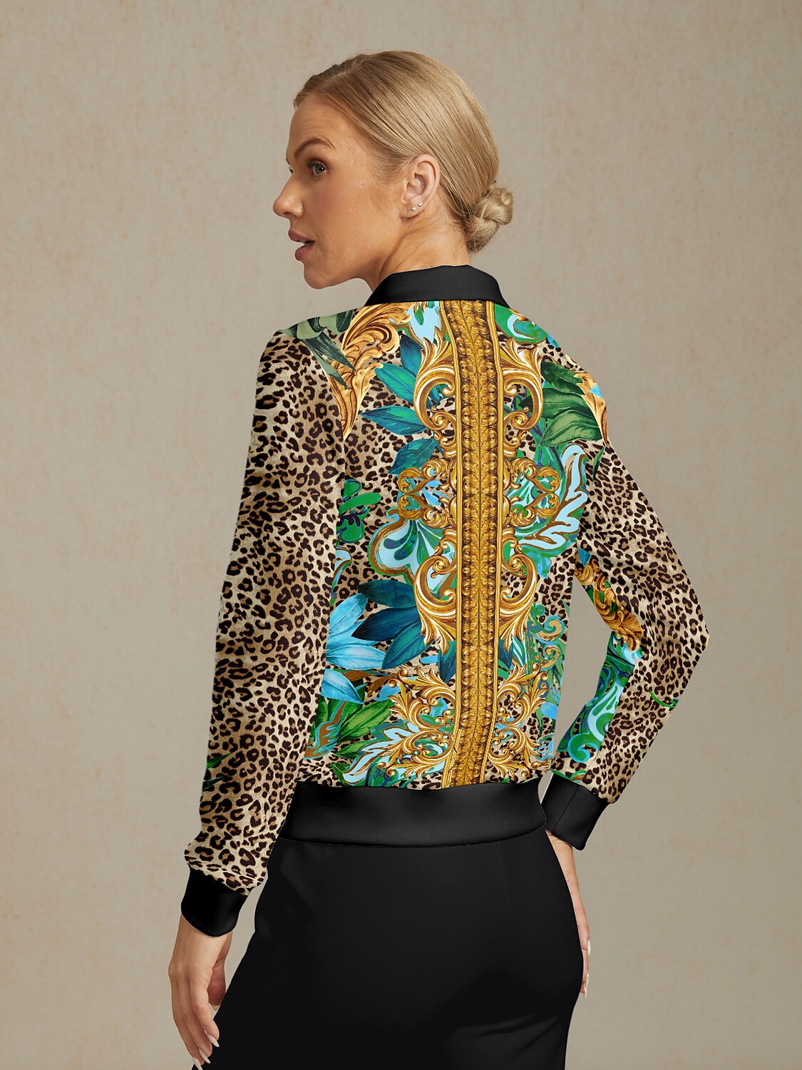 Wildlife Party Golf Sweatshirt