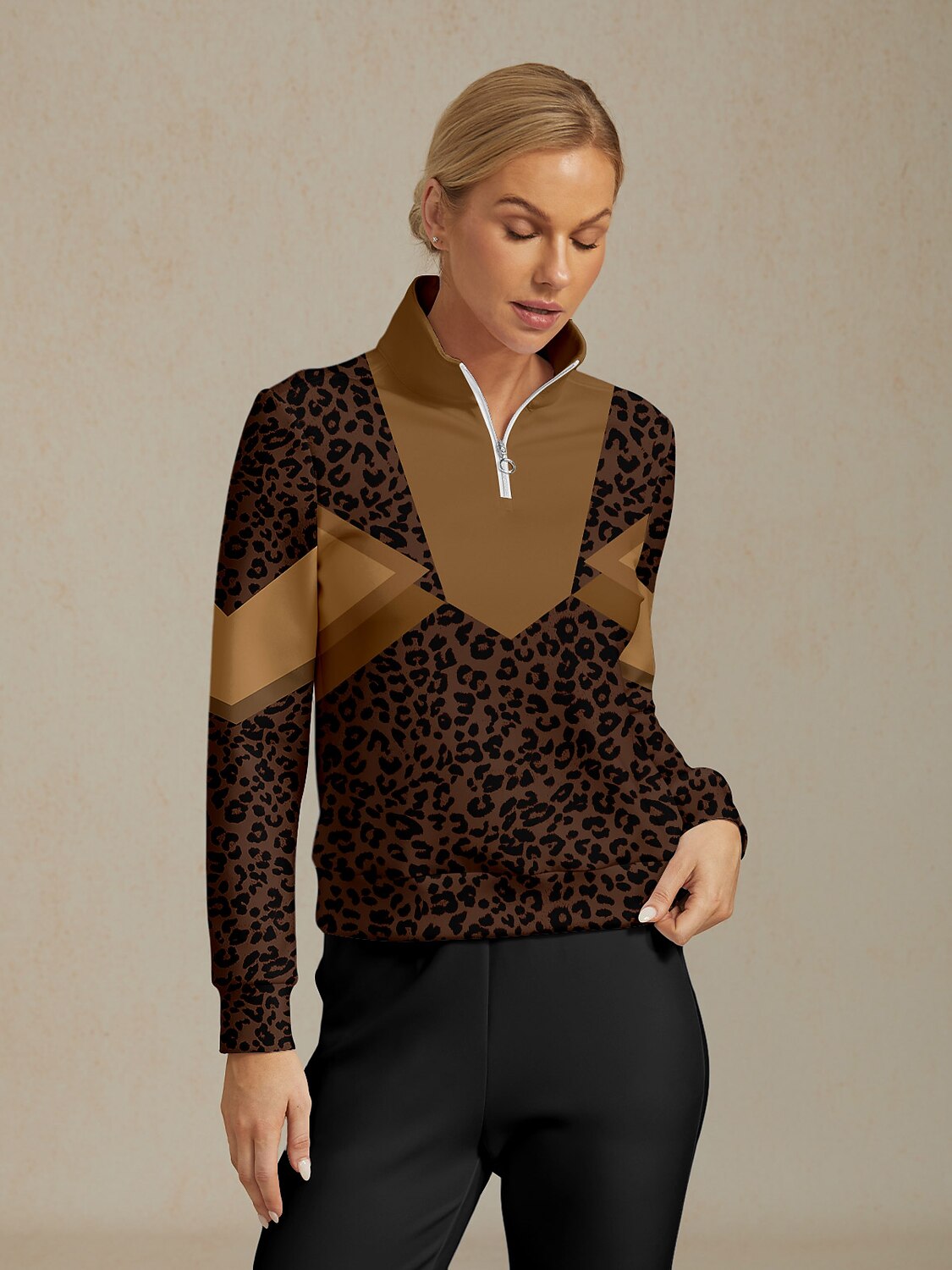 Wildlife Party Golf Sweatshirt