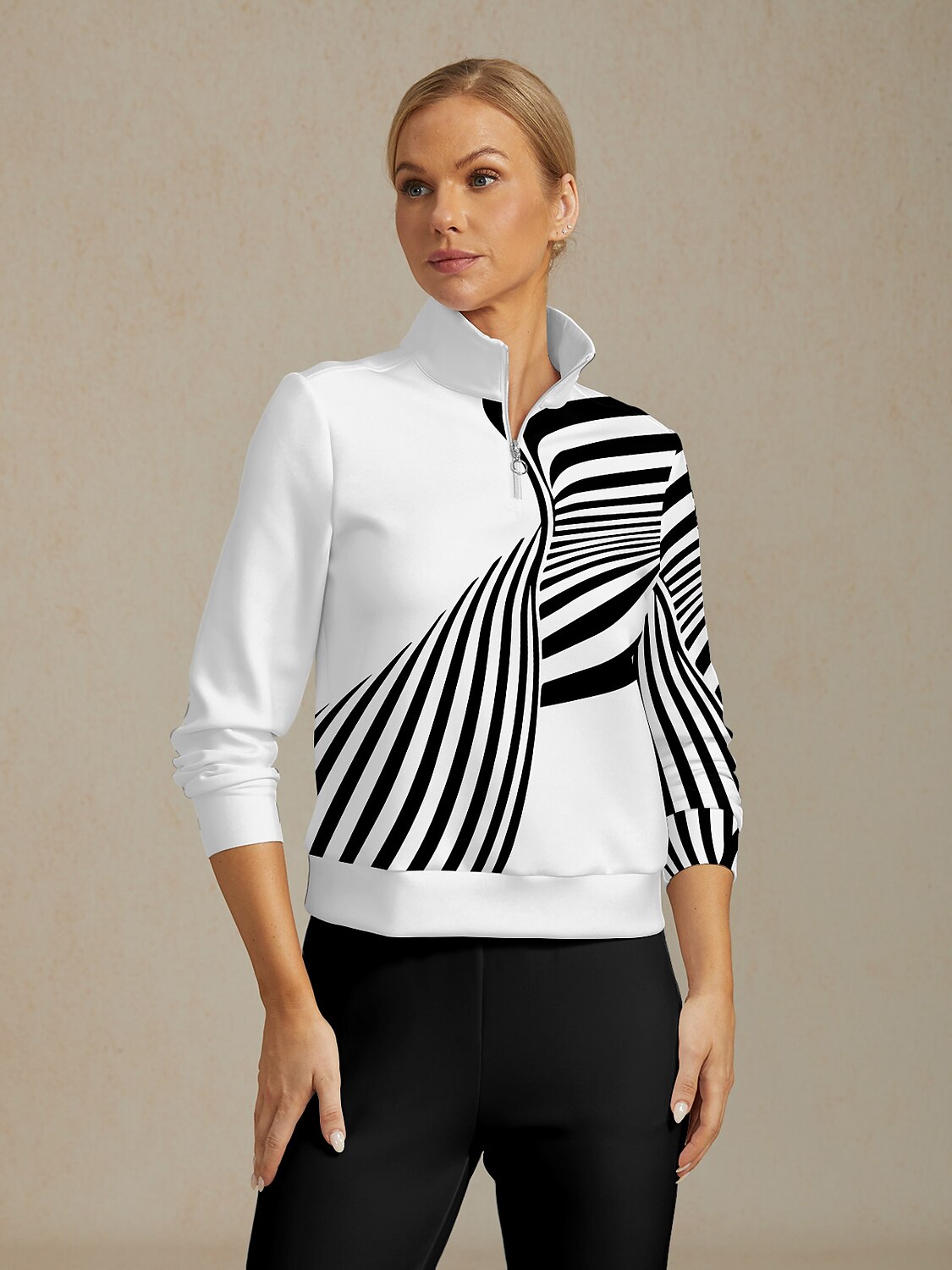 遊び心あふれるマリンゴルフスウェットシャツ